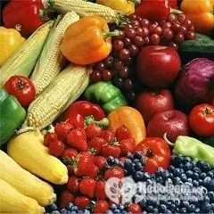 Sayur-sayuran dan buah-buahan harus dimakan dalam kuantiti yang banyak - ini adalah prasyarat untuk diet abs untuk wanita