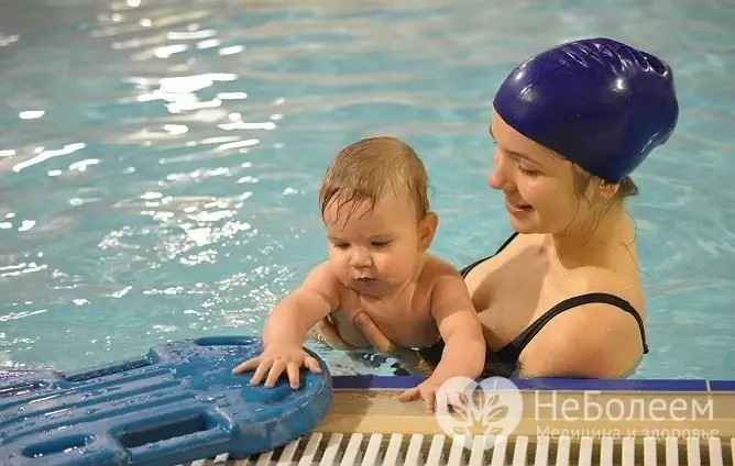 Se zvýšeným intrakraniálním tlakem se dětem předvádí terapeutické plavání