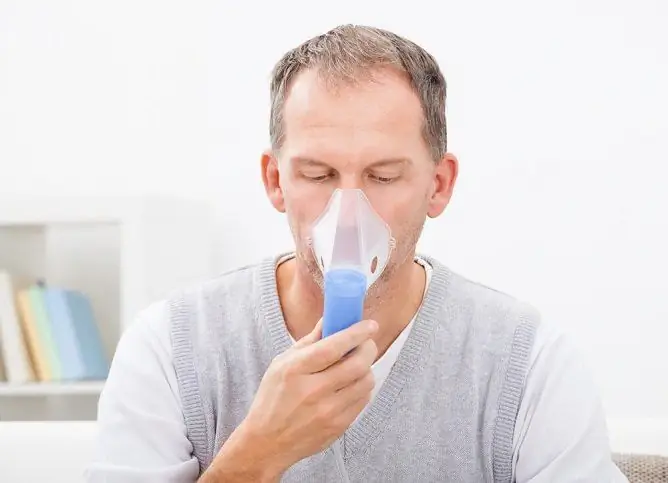 Inhalation Mit Sinusitis Mit Einem Vernebler: Welche Medikamente Zu Verwenden, Bewertungen