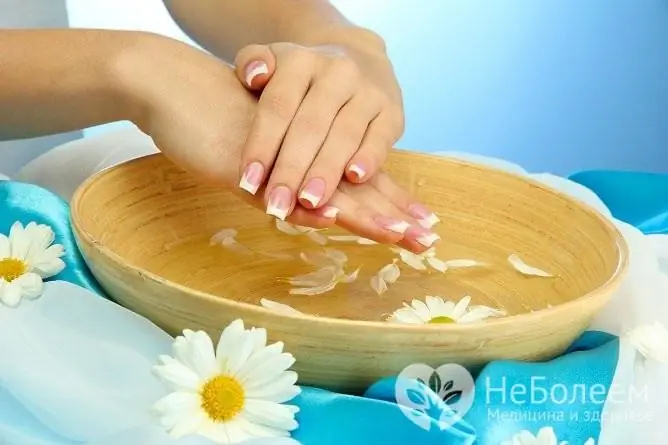 Baths can be used to treat hand sweating