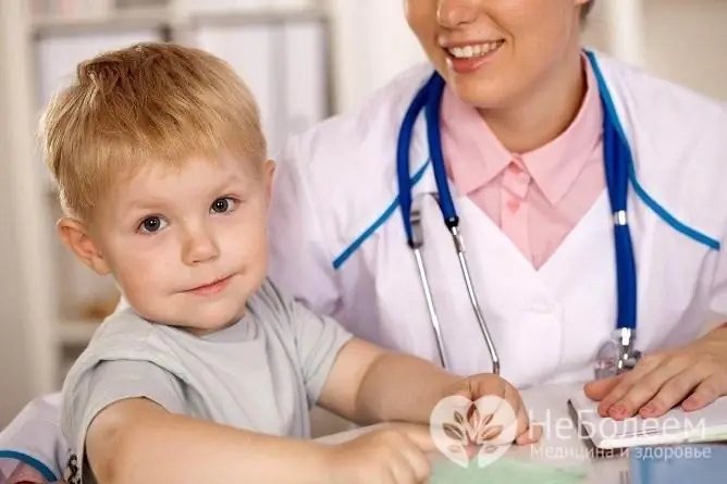 Dans la plupart des cas, la toux chez les enfants est traitée à domicile, mais un médecin doit la contrôler