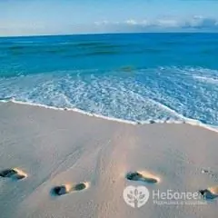 Nager dans la mer pendant la menstruation - les médecins ne le recommandent pas