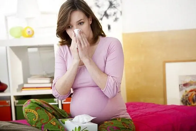 Wie Man Einen Husten Während Der Schwangerschaft Im 3. Trimester Zu Hause Behandelt