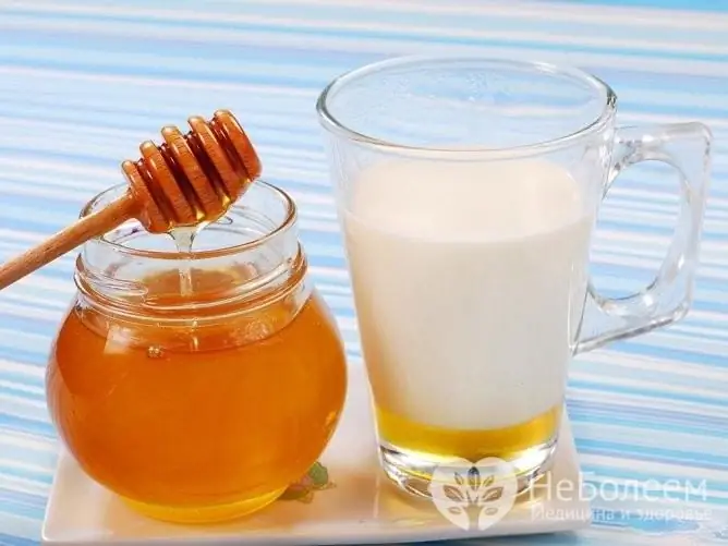 Zwangere vrouwen die hoesten, kunnen verwarmde melk met honing drinken