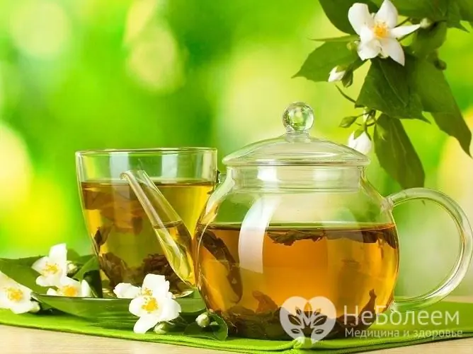 To enhance the taste of green tea, it is better to prefer natural flavors such as jasmine