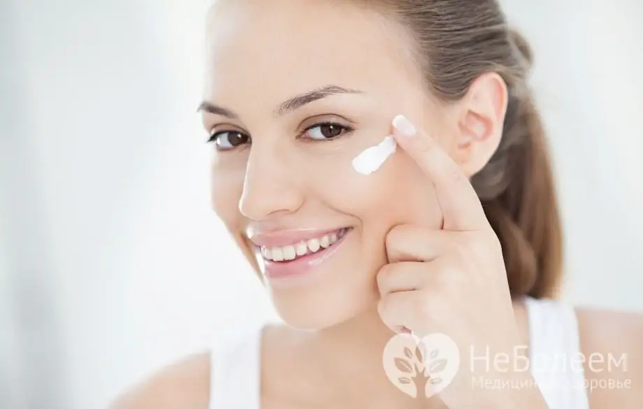 Application of hyaluronic acid with cosmetic masks and creams