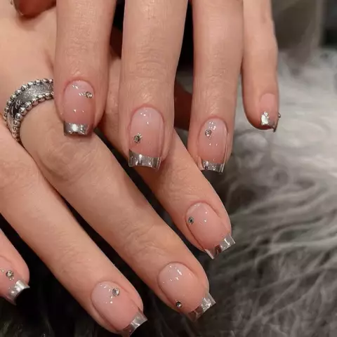 Classic Edged Manicure - How To Do, Features