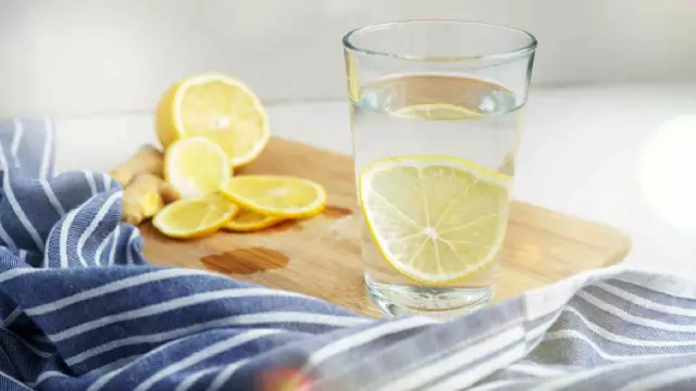 Agua De Limón: 8 Beneficios Para La Salud