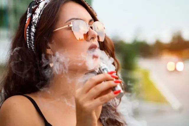 6 Myths About E-cigarettes